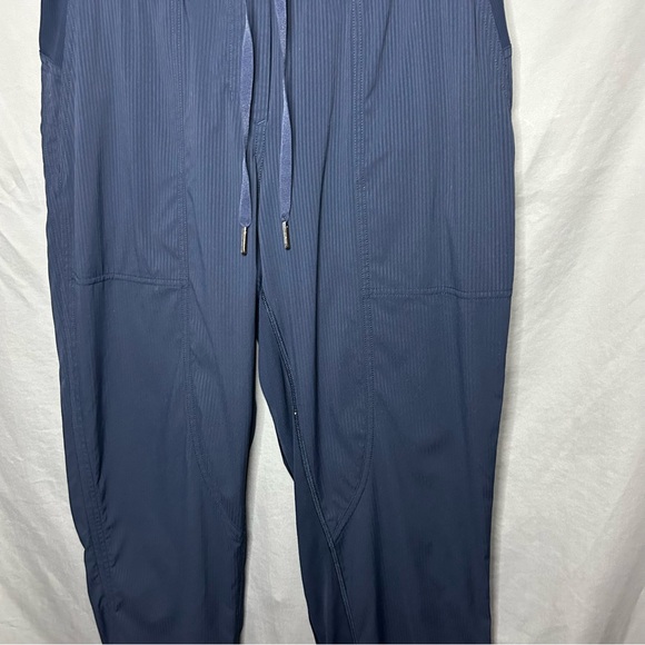 Lululemon Dance Studio Mid Rise Cropped Pant navy size 6 - Picture 4 of 12